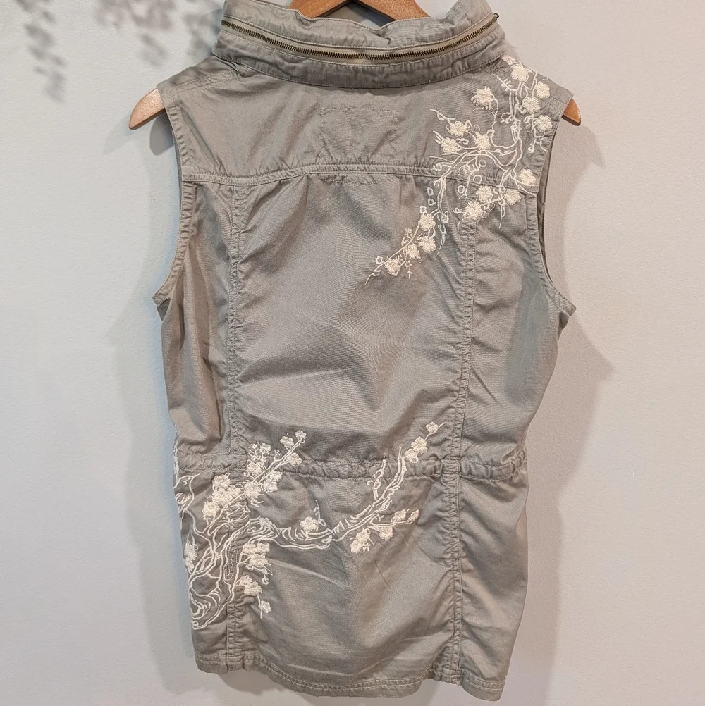 Johnny Was Gray Sleeveless Utility Jacket Sz M - Picture 4 of 11